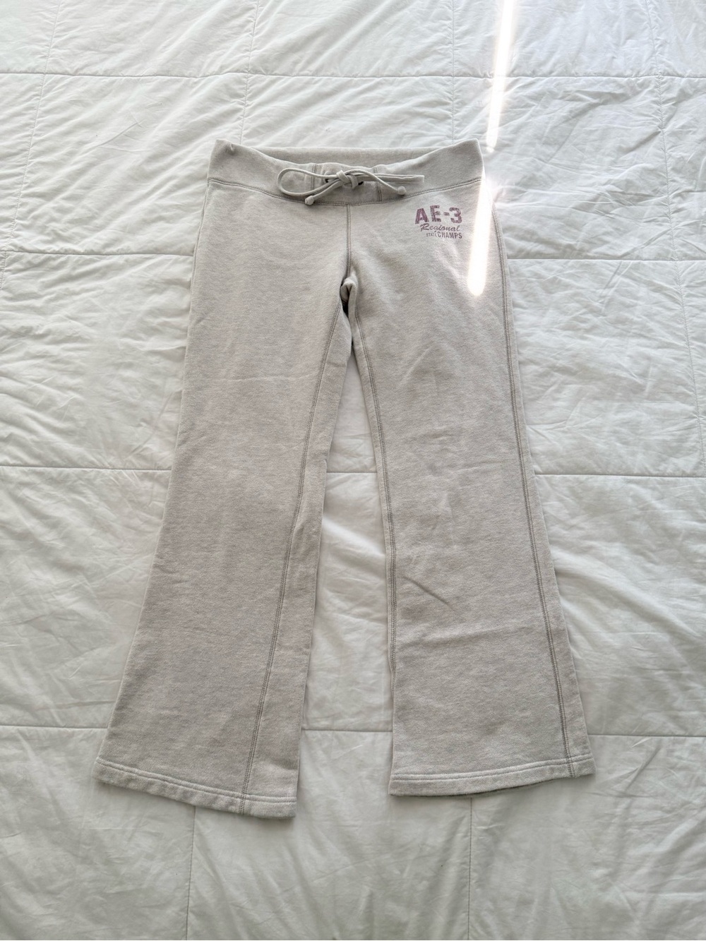 Vintage y2k Abercrombie & fitch grey flared low rise sweatpants.